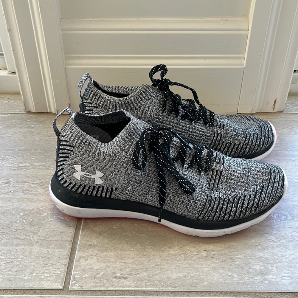 Like brand new. Size 7 US underarmour for working out or running.